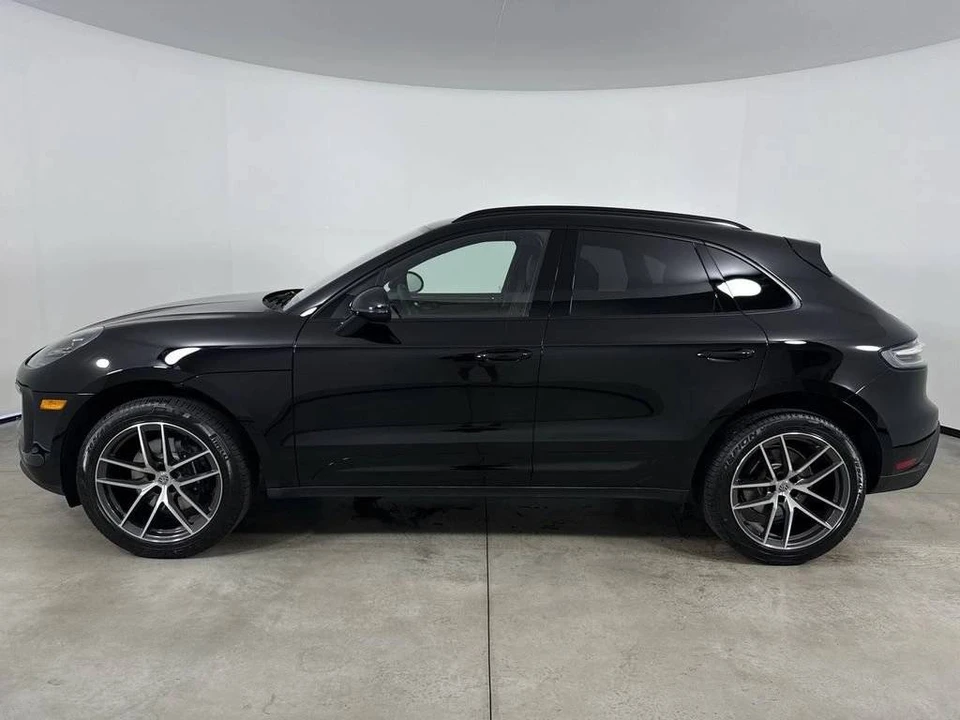 2025 Porsche Macan Electric - Image 2 of 5