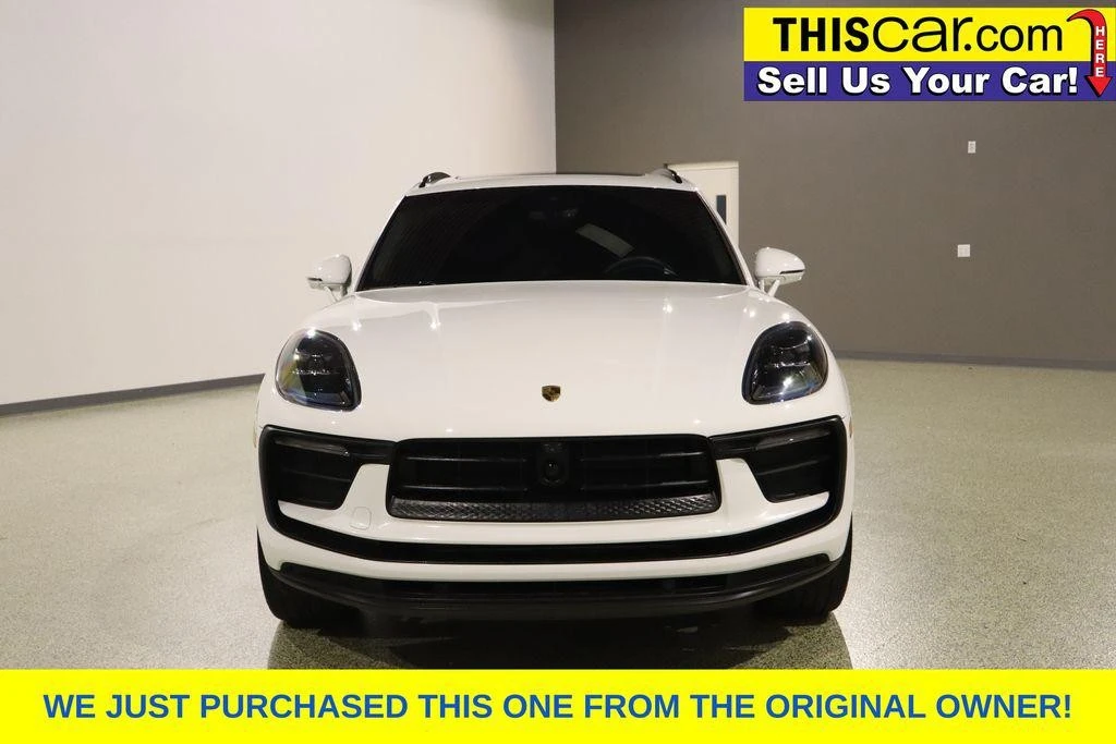 2025 Porsche Macan - Image 2 of 31