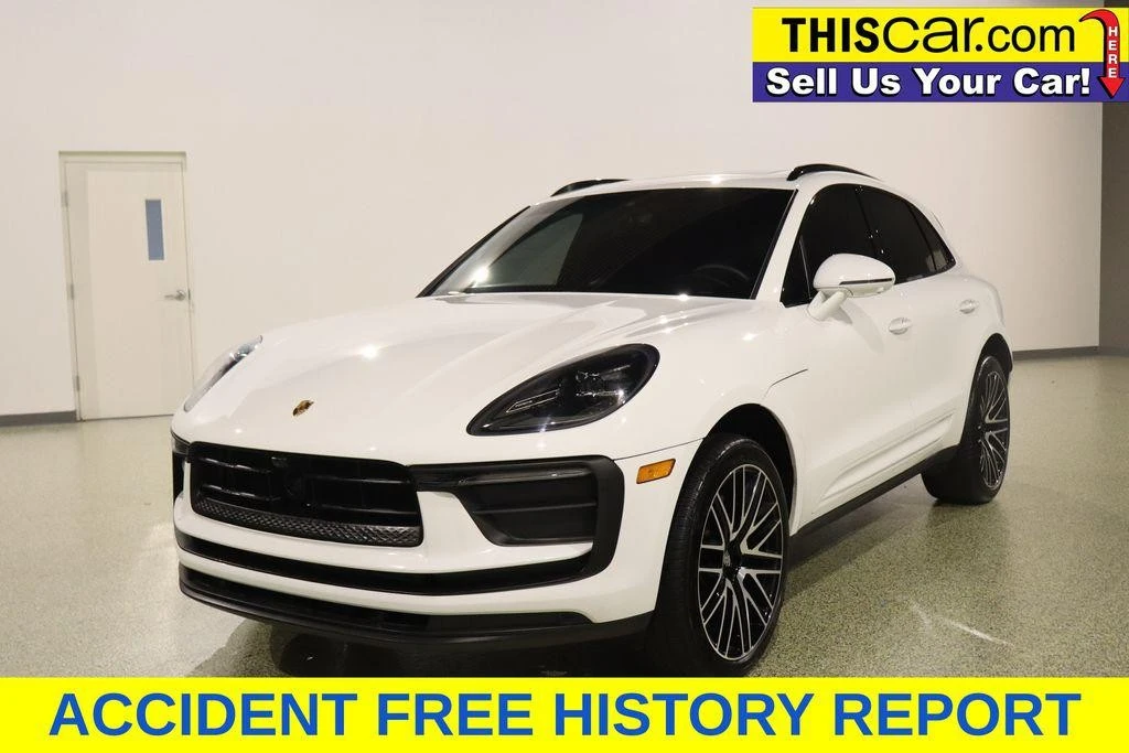 2025 Porsche Macan - Image 3 of 31