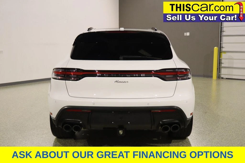 2025 Porsche Macan - Image 8 of 31