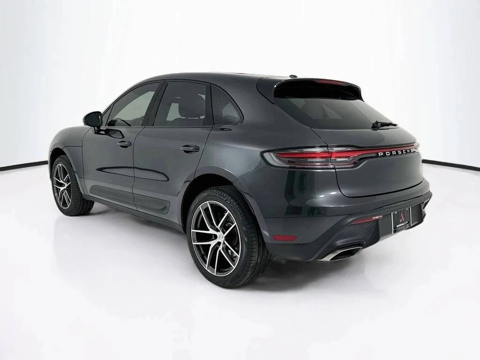 2025 Porsche Macan Electric - Image 3 of 5