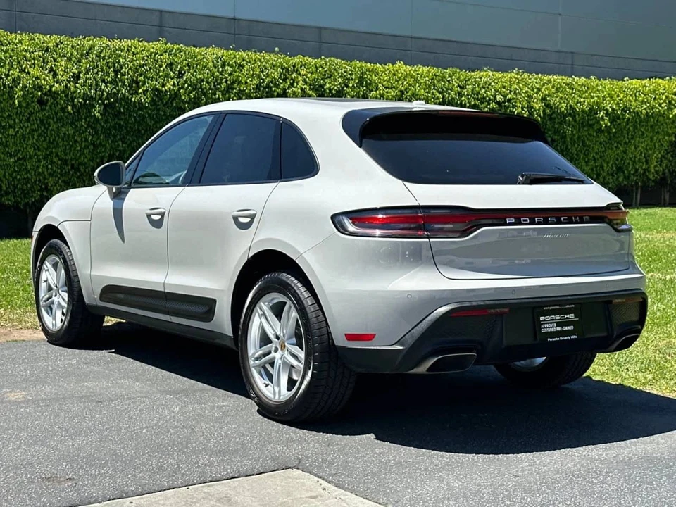 2025 Porsche Macan Electric - Image 3 of 4