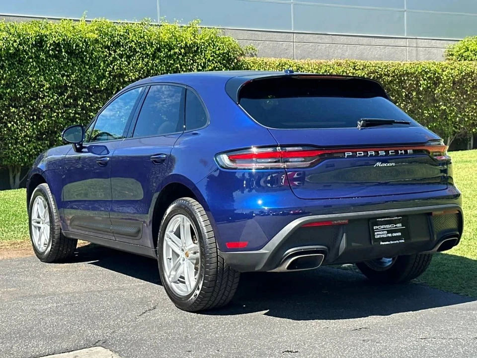 2025 Porsche Macan - Image 3 of 4