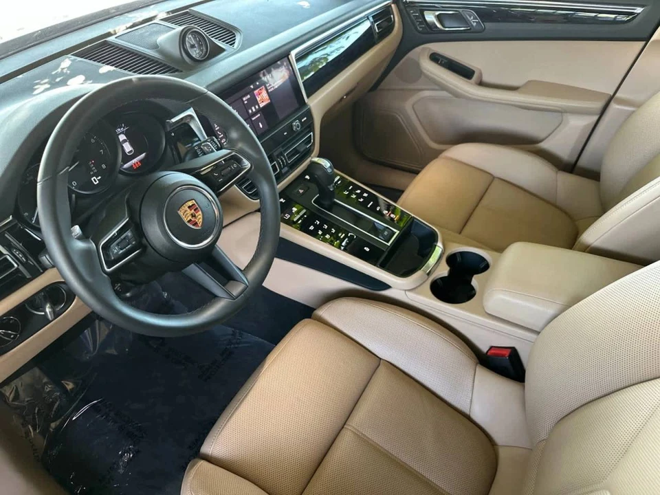 2025 Porsche Macan - Image 4 of 4