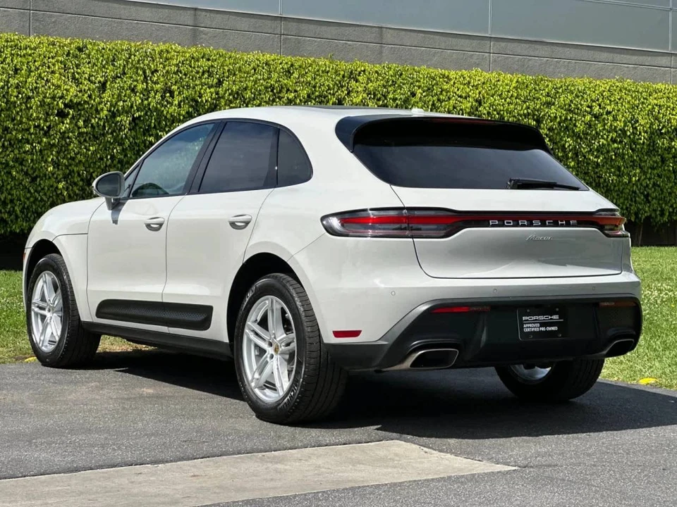 2025 Porsche Macan Electric - Image 3 of 4