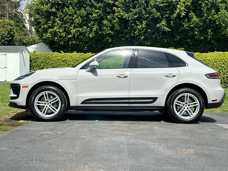2025 Porsche Macan Electric - Image 2 of 4