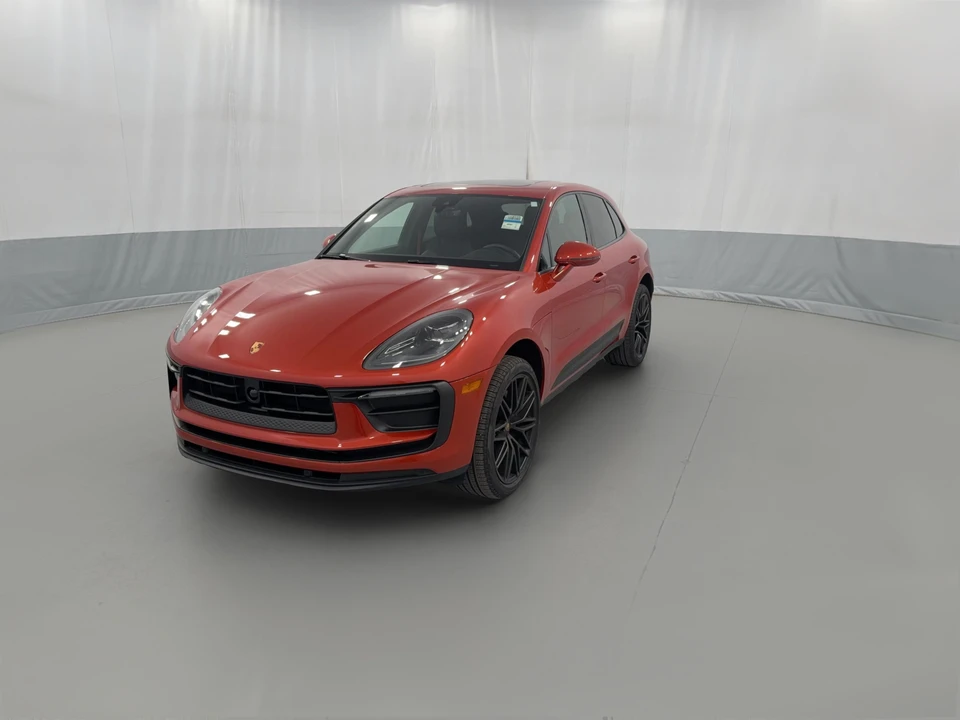 2025 Porsche Macan - Image 28 of 31