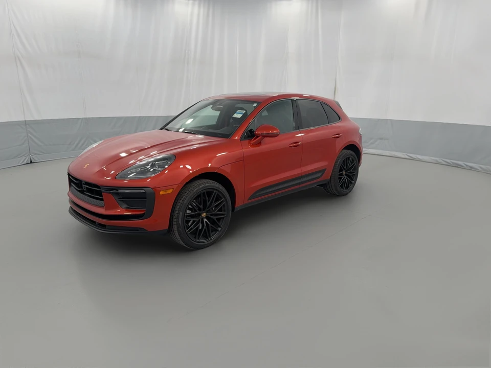 2025 Porsche Macan - Image 29 of 31