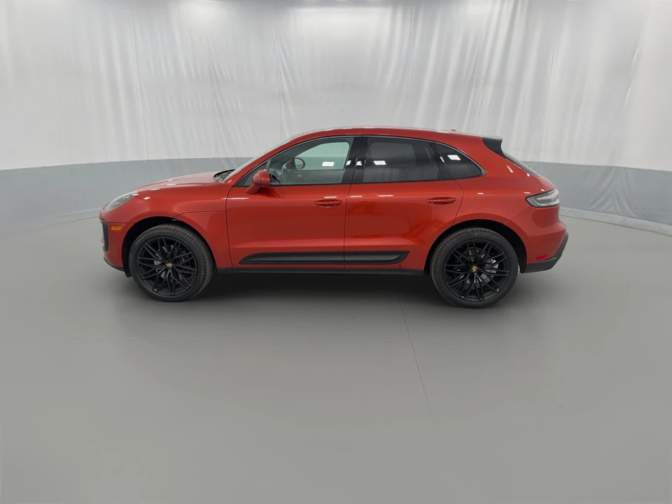 2025 Porsche Macan - Image 31 of 31