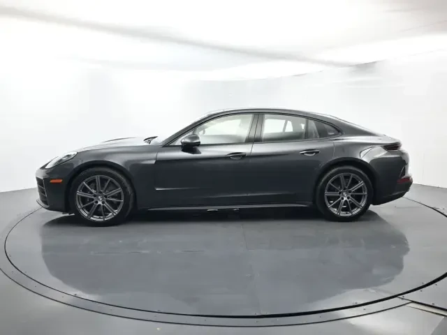 2025 Porsche 976 Panamera - Image 2 of 4