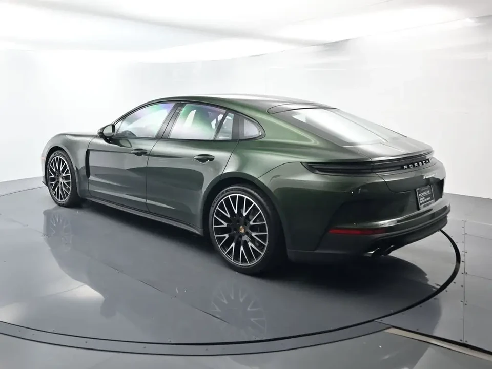 2025 Porsche 976 Panamera - Image 7 of 9