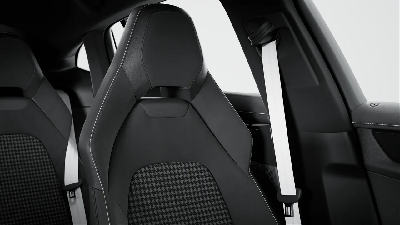 2025 Porsche 976 Panamera - Image 3 of 9