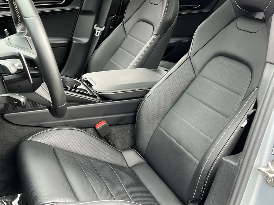 2025 Porsche 976 Panamera - Image 5 of 8