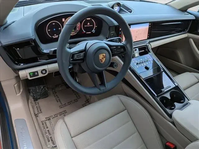 2025 Porsche 976 Panamera - Image 4 of 6
