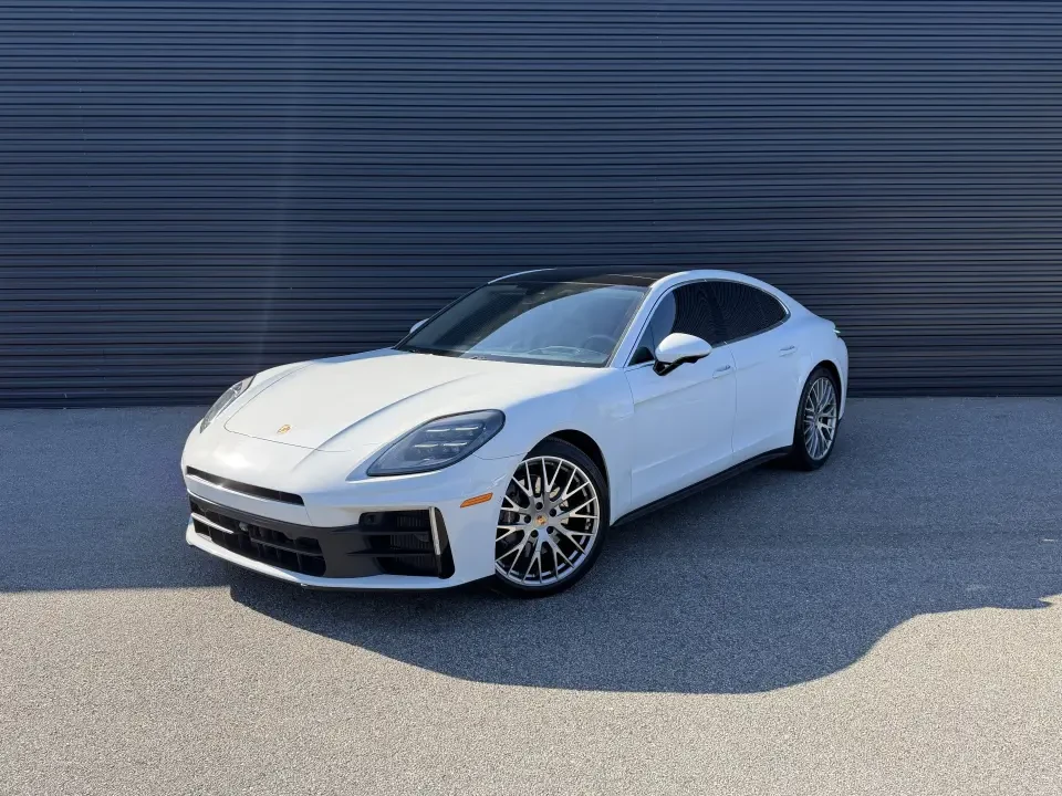 2025 Porsche 976 Panamera - Image 13 of 13