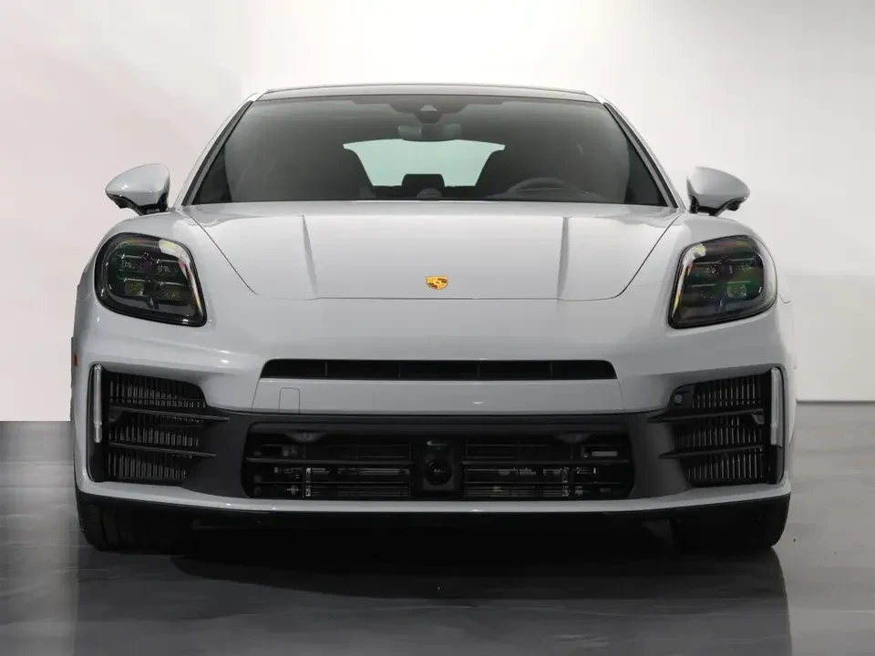 2025 Porsche 976 Panamera - Image 6 of 20