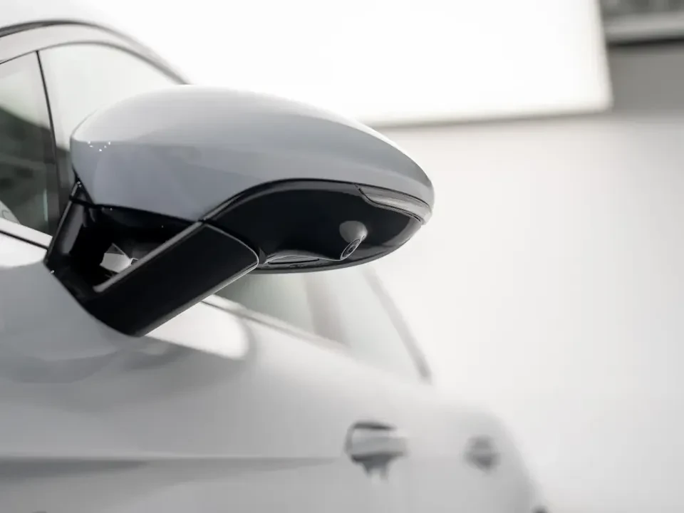 2025 Porsche 976 Panamera - Image 3 of 20