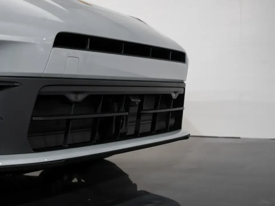 2025 Porsche 976 Panamera - Image 9 of 20