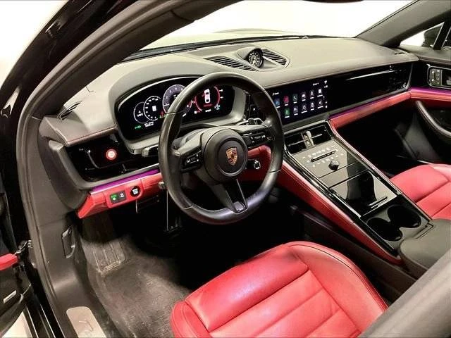 2025 Porsche 976 Panamera - Image 4 of 5
