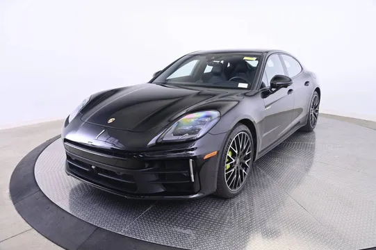 2025 Porsche Panamera 4 E-Hybrid