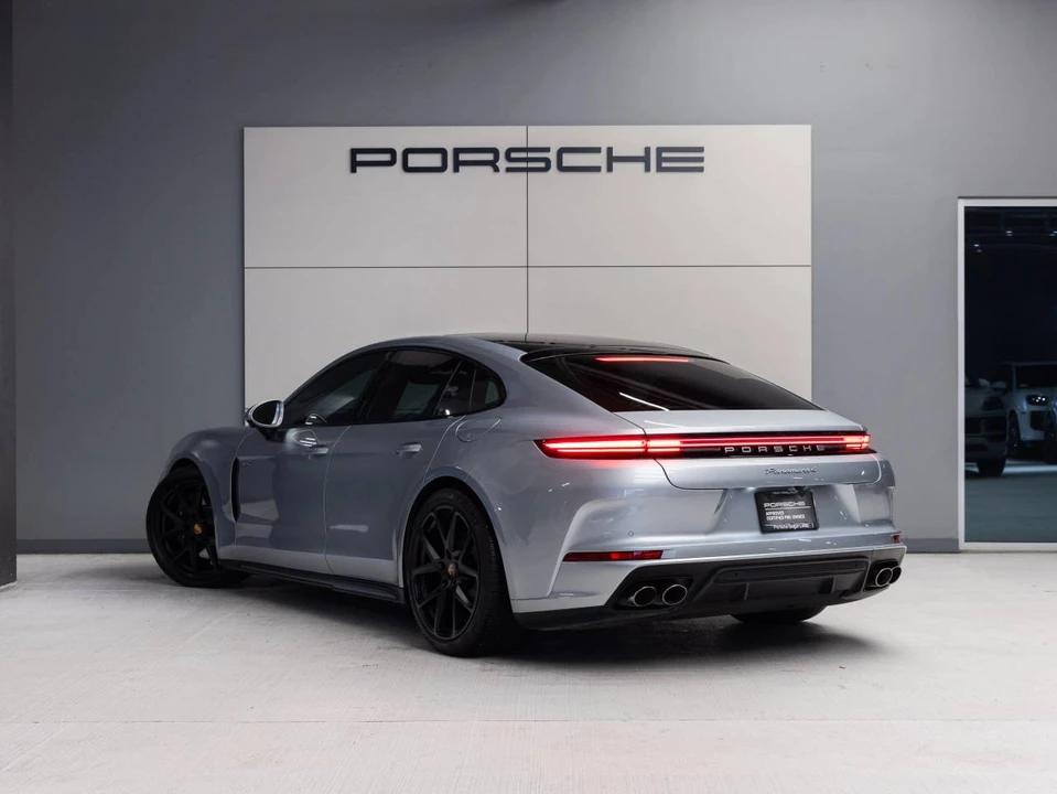 2025 Porsche 976 Panamera - Image 3 of 5