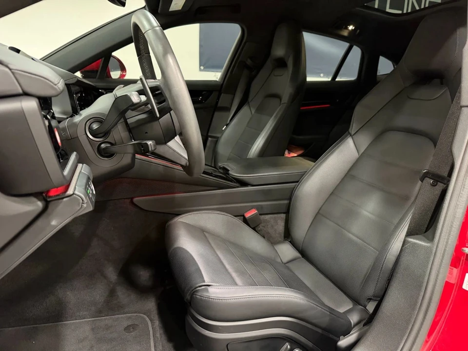 2025 Porsche 976 Panamera - Image 7 of 17