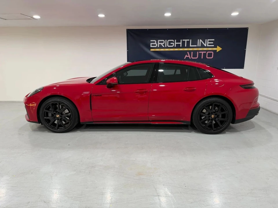 2025 Porsche 976 Panamera - Image 2 of 17