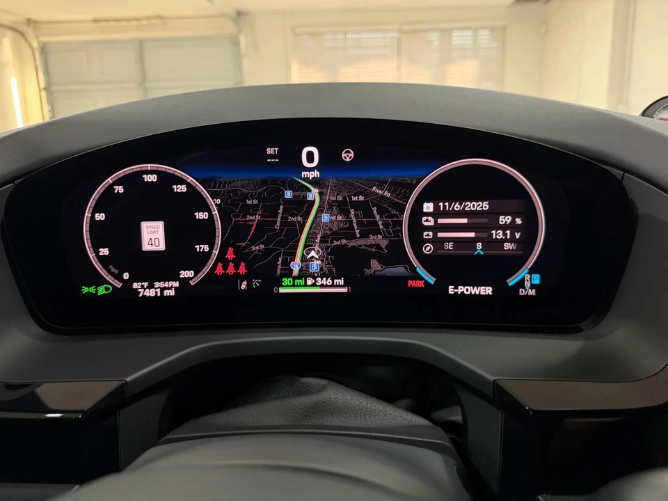 2025 Porsche 976 Panamera - Image 12 of 17