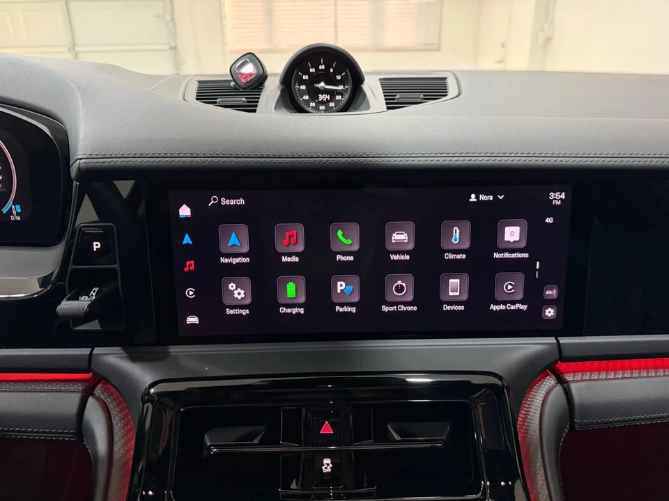 2025 Porsche 976 Panamera - Image 13 of 17