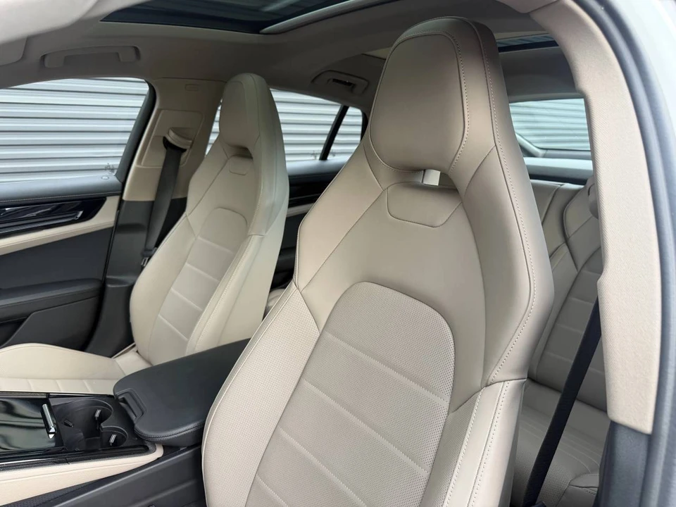 2025 Porsche 976 Panamera - Image 5 of 5