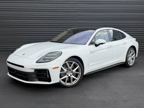 2025 Porsche Panamera 4 E-Hybrid