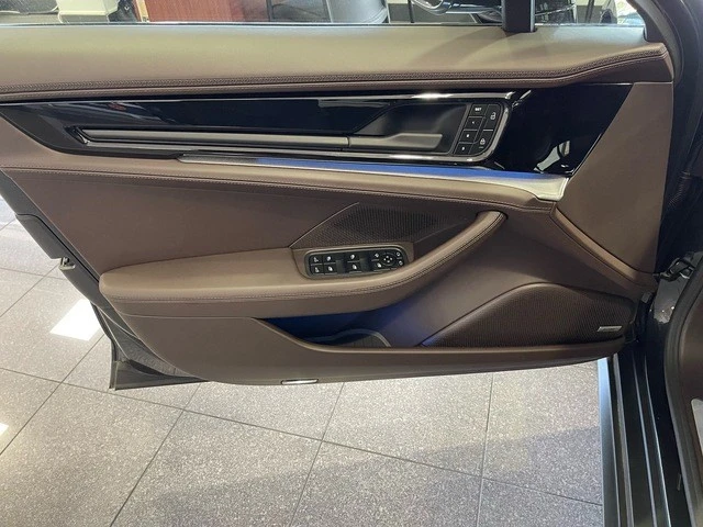2025 Porsche 976 Panamera - Image 22 of 31