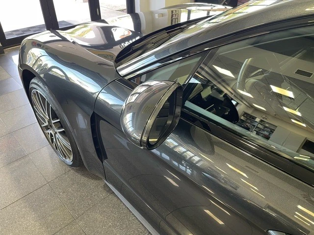 2025 Porsche 976 Panamera - Image 12 of 31