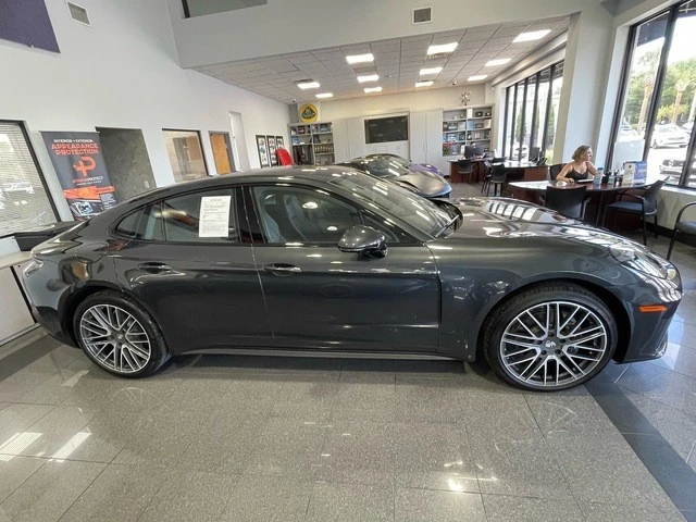 2025 Porsche 976 Panamera - Image 6 of 31