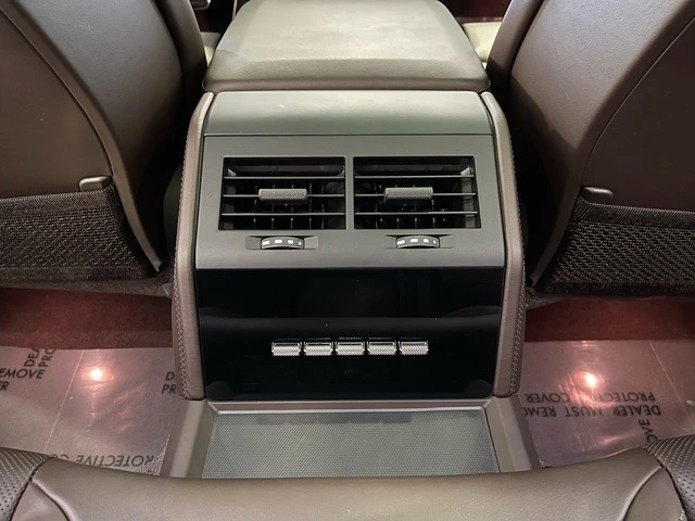 2025 Porsche 976 Panamera - Image 29 of 31