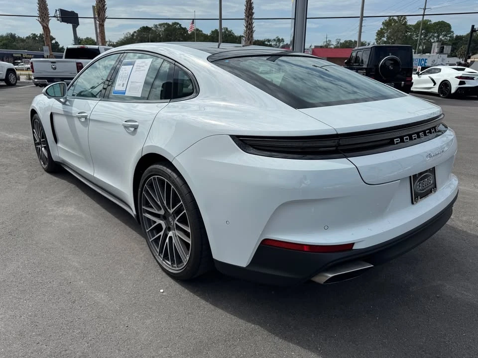 2025 Porsche 976 Panamera - Image 3 of 6