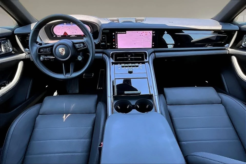 2025 Porsche 976 Panamera - Image 4 of 10