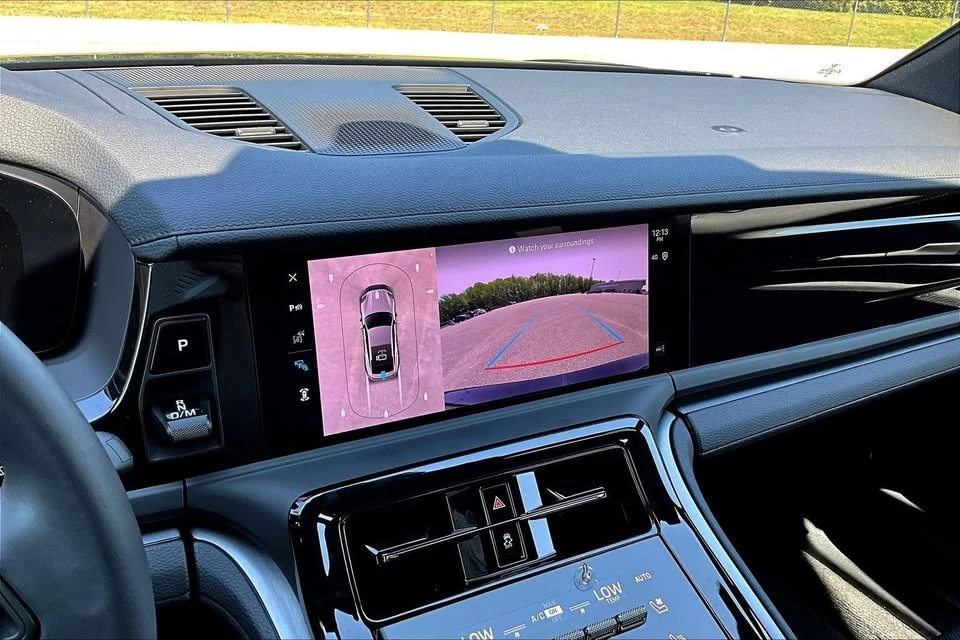 2025 Porsche 976 Panamera - Image 7 of 10