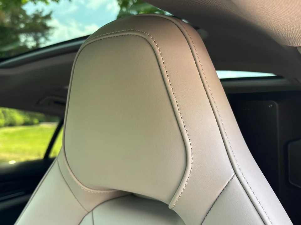 2025 Porsche 976 Panamera - Image 12 of 31