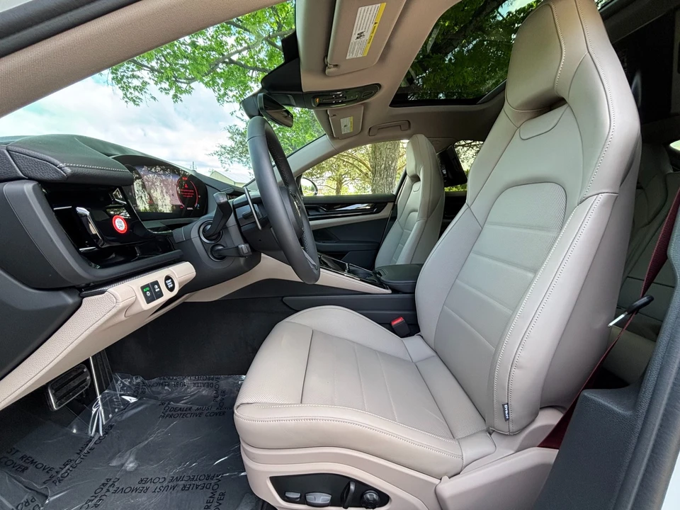 2025 Porsche 976 Panamera - Image 9 of 31