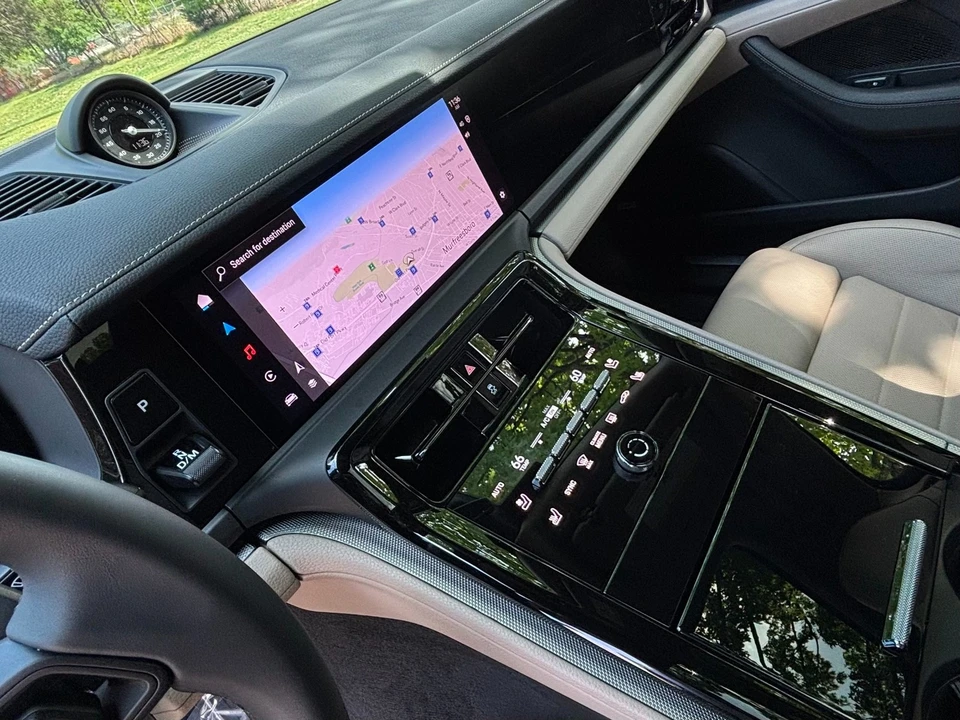 2025 Porsche 976 Panamera - Image 15 of 31