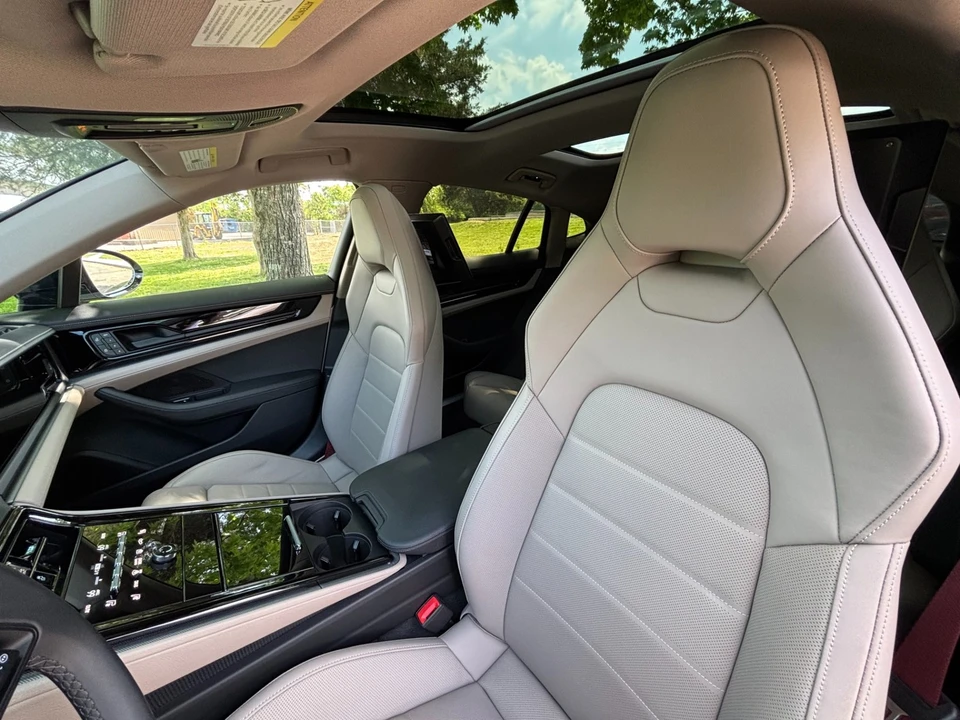 2025 Porsche 976 Panamera - Image 11 of 31
