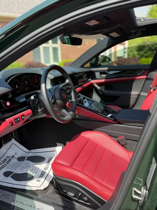 2025 Porsche 976 Panamera - Image 9 of 17