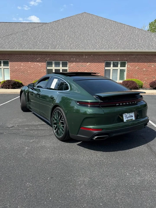 2025 Porsche 976 Panamera - Image 6 of 17