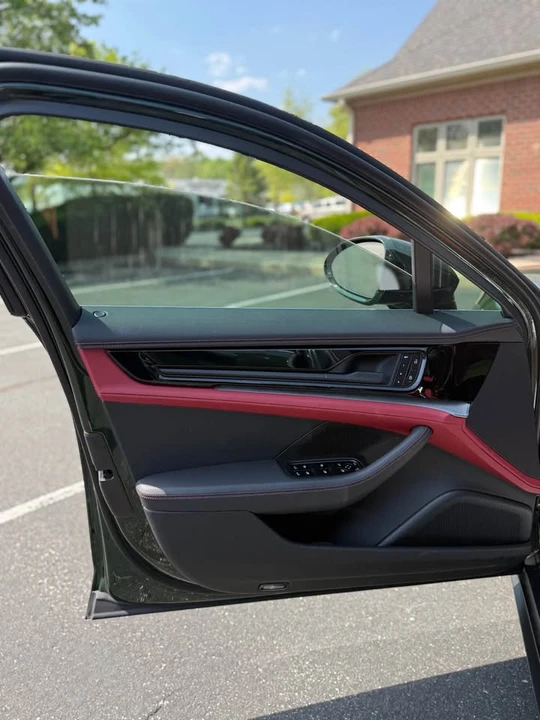 2025 Porsche 976 Panamera - Image 10 of 17