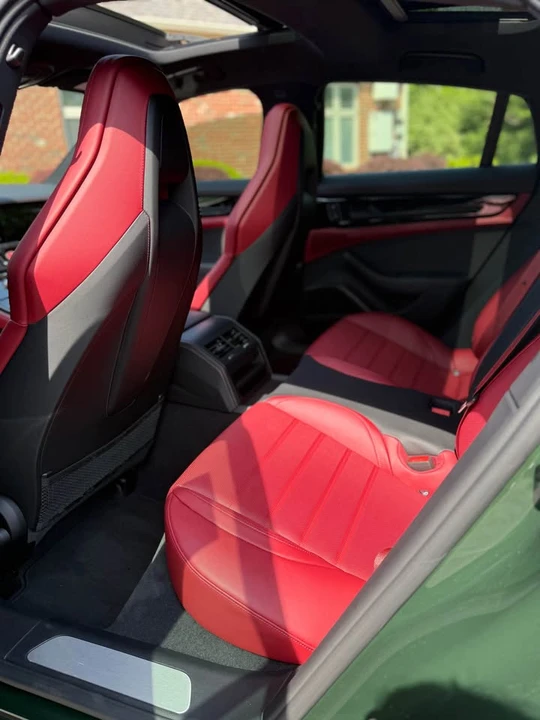 2025 Porsche 976 Panamera - Image 8 of 17