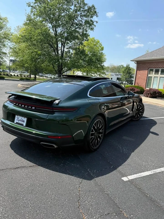 2025 Porsche 976 Panamera - Image 4 of 17