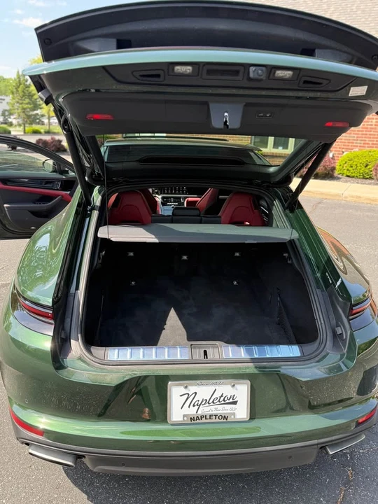 2025 Porsche 976 Panamera - Image 17 of 17
