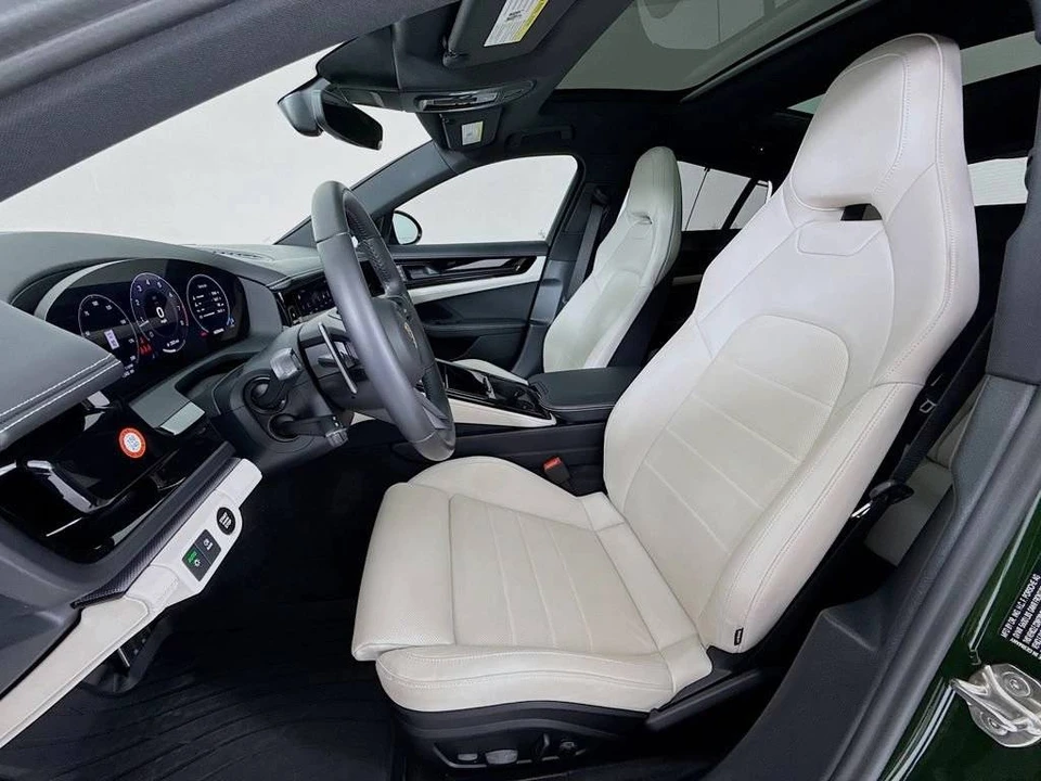 2025 Porsche 976 Panamera - Image 5 of 5