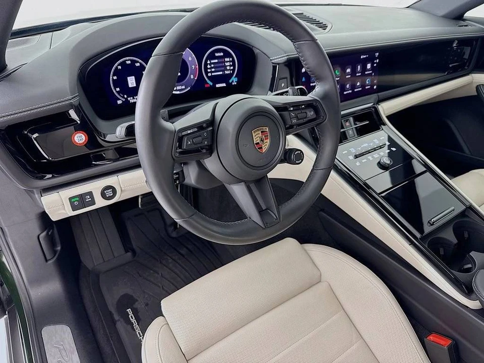 2025 Porsche 976 Panamera - Image 4 of 5